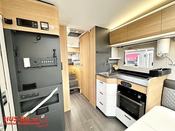 Adria Coral 670 DL Plus 9G automat / Alde 6 of 27