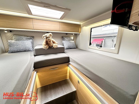 Adria Coral 670 DL Plus 9G automat / Alde 17 of 27
