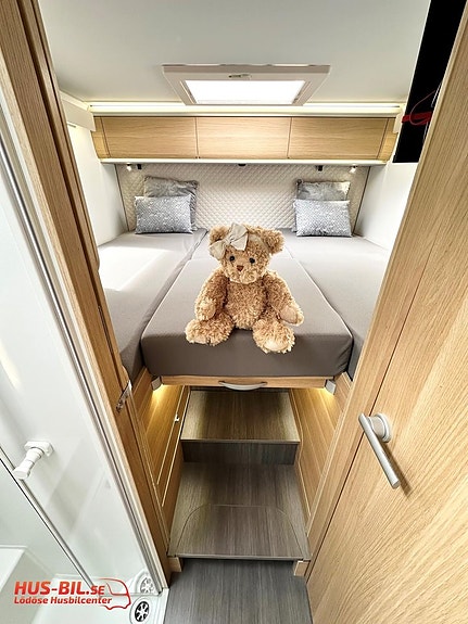 Adria Coral 670 DL Plus 9G automat / Alde 18 of 27