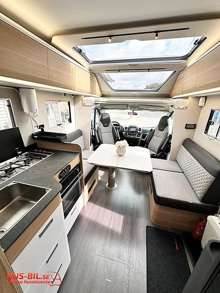 Adria Coral 670 DL Plus 9G automat / Alde 20 of 27