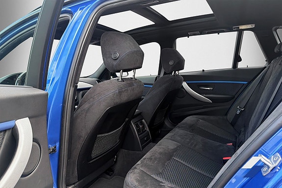 BMW 330i 5 of 8