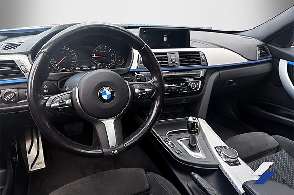 BMW 330i 8 of 8