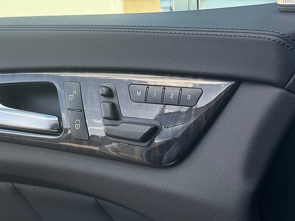 Mercedes-Benz CLS350 12 of 18