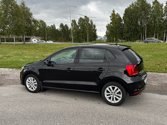 Volkswagen Polo 2 of 11