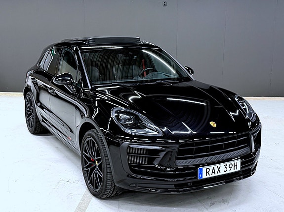 Porsche Macan GTS 16 of 28