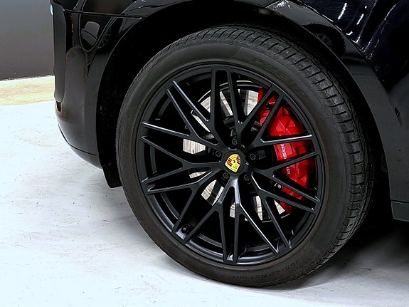 Porsche Macan GTS 28 of 28
