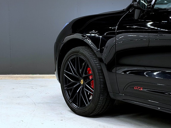 Porsche Macan GTS 20 of 28