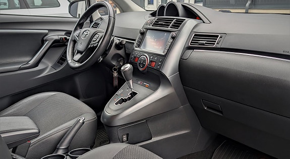 Toyota Verso 12 of 23
