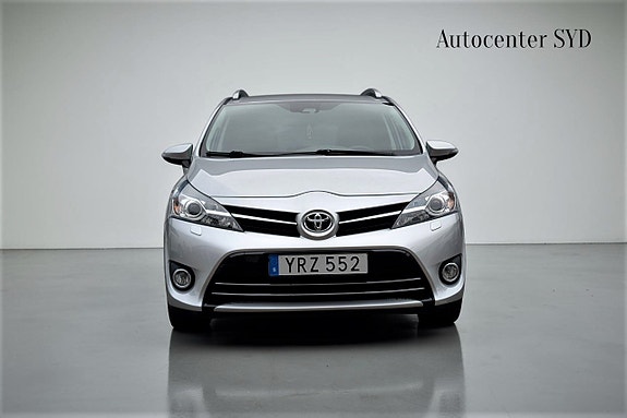 Toyota Verso 2 of 23