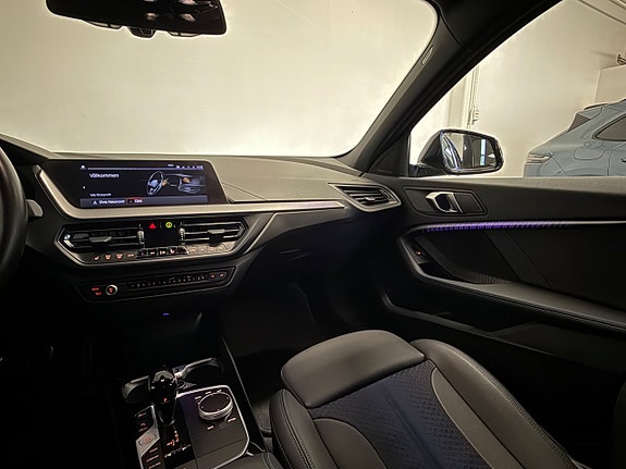 BMW 118i 15 of 18