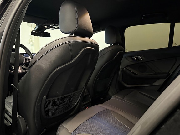BMW 118i 18 of 18