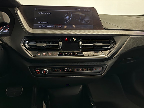BMW 118i 14 of 18