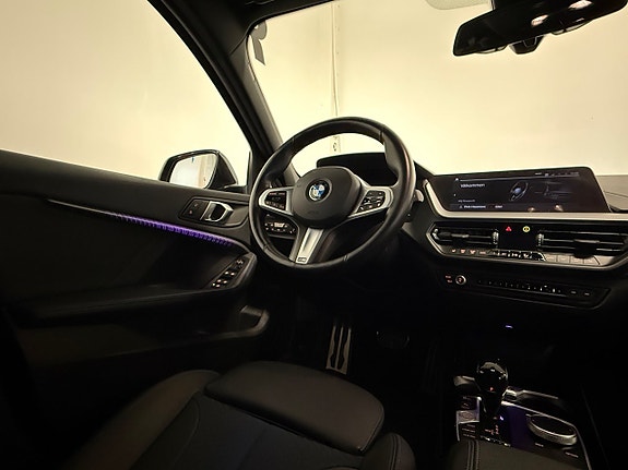 BMW 118i 10 of 18