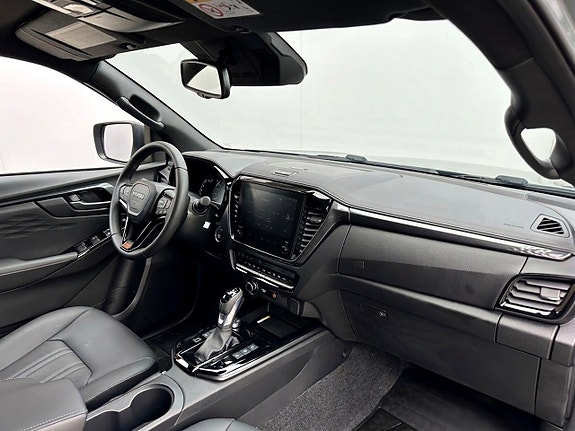 Isuzu D-max 11 of 16