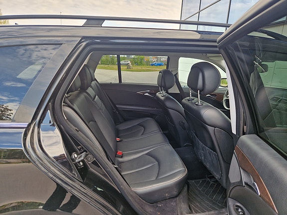 Mercedes-Benz E200 8 of 12
