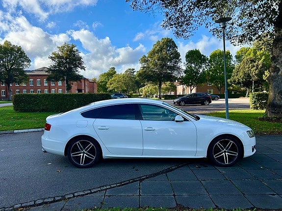 Audi A5 6 of 17