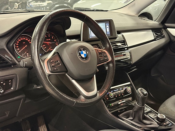BMW 218i 11 of 21