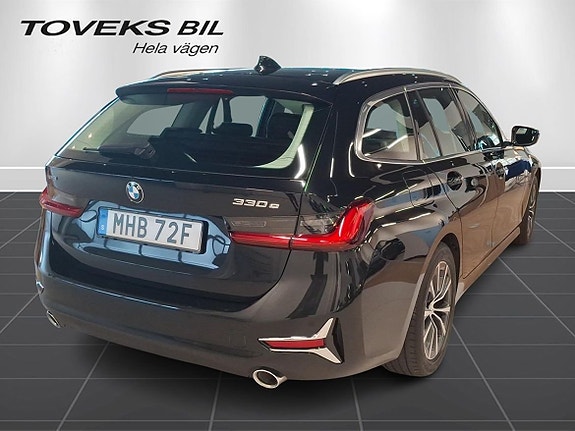 BMW 330e 5 of 24