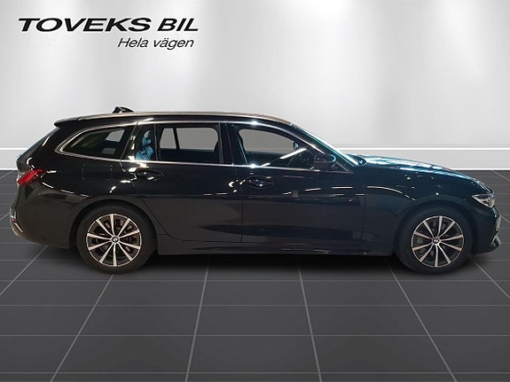 BMW 330e 6 of 24