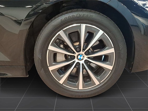 BMW 330e 9 of 24