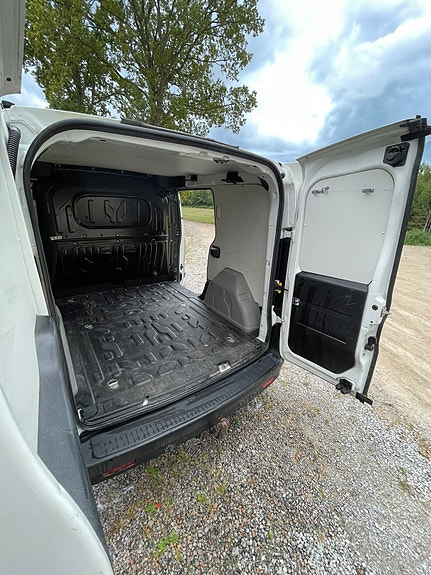 Opel Combo 21 of 22