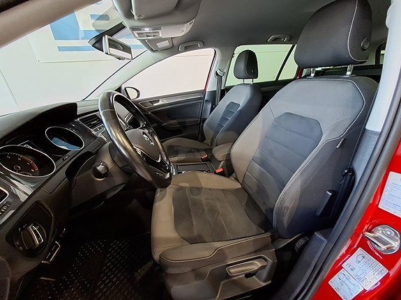 Volkswagen Golf Alltrack 5 of 13
