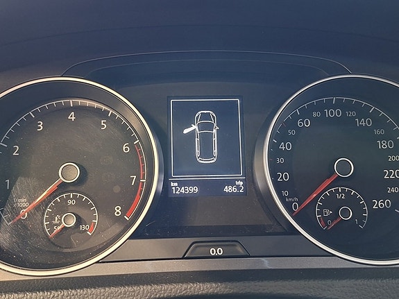 Volkswagen Golf Alltrack 11 of 13