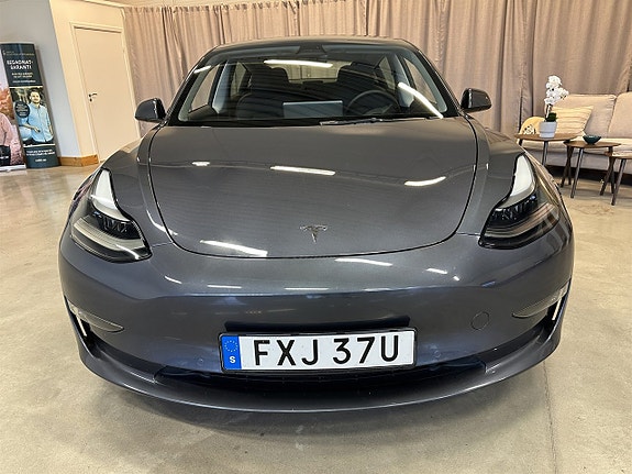 Tesla Model 3 6 of 16