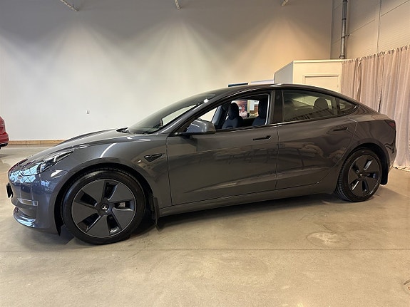 Tesla Model 3 5 of 16
