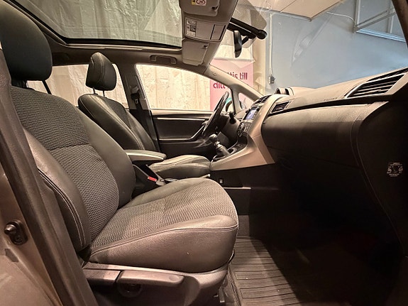 Toyota Verso 9 of 15