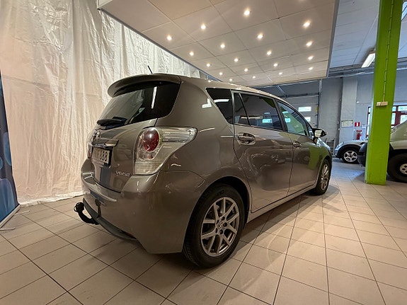 Toyota Verso 5 of 15