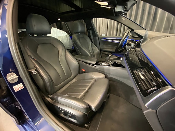 BMW 530i 8 of 30