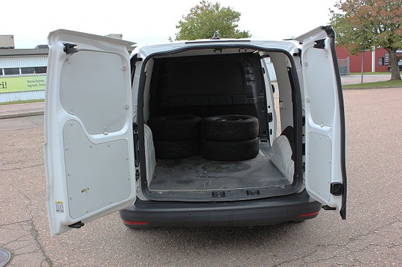 Volkswagen Caddy Maxi 8 of 15
