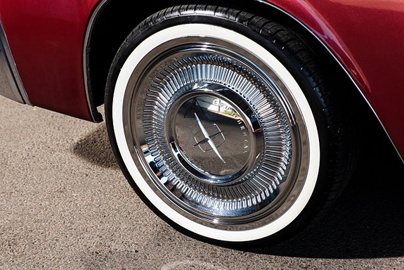 Lincoln Continental 23 of 23