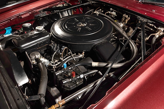 Lincoln Continental 21 of 23