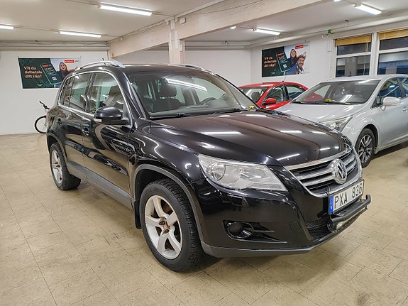 Volkswagen Tiguan 3 of 17
