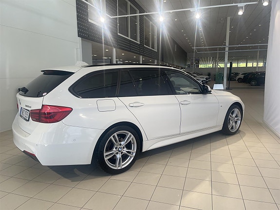 BMW 320d 8 of 12