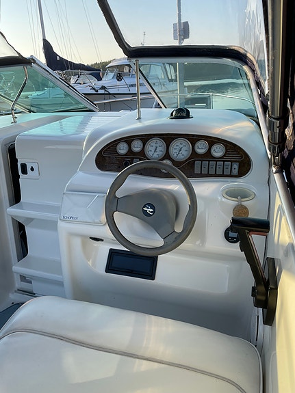 Searay 215 express 3 of 4