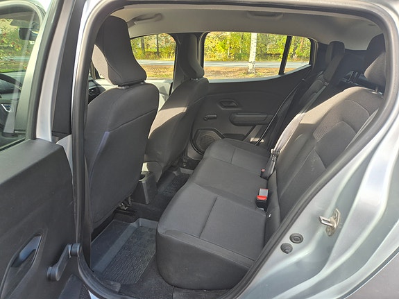 Dacia Sandero 7 of 8