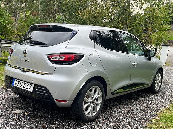 Renault Clio 2 of 4