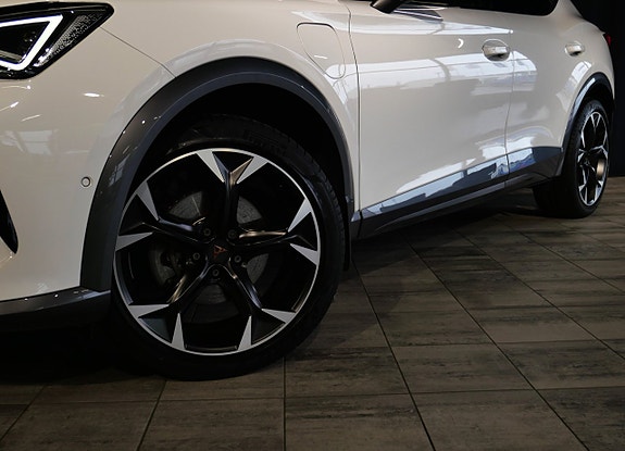Cupra Formentor e-HYBRID 6 of 30