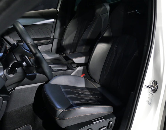 Cupra Formentor e-HYBRID 8 of 30