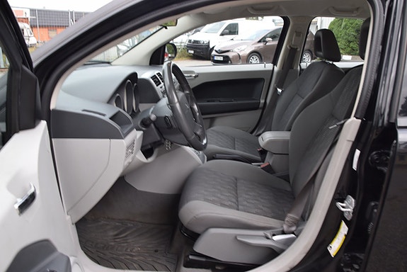 Dodge Caliber 8 of 18