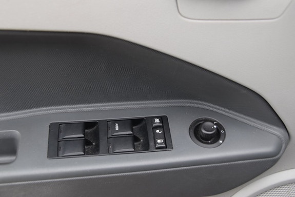 Dodge Caliber 14 of 18
