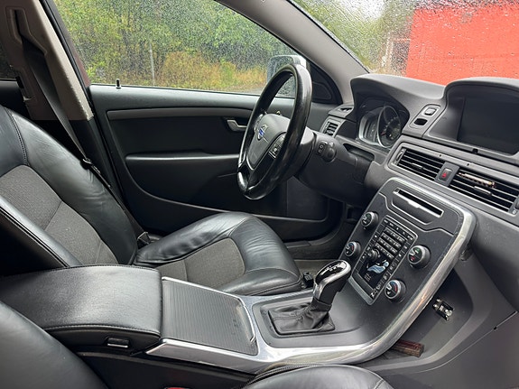 Volvo XC70 18 of 24