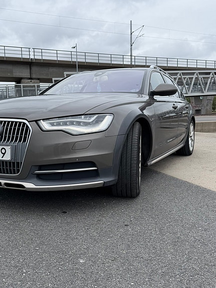 Audi A6 allroad 3 of 27