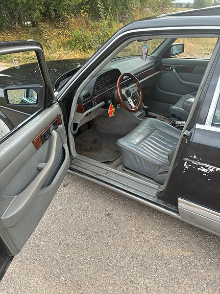 Mercedes-Benz 500 SEL 6 of 8