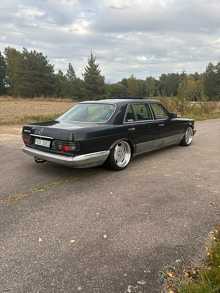 Mercedes-Benz 500 SEL 2 of 8