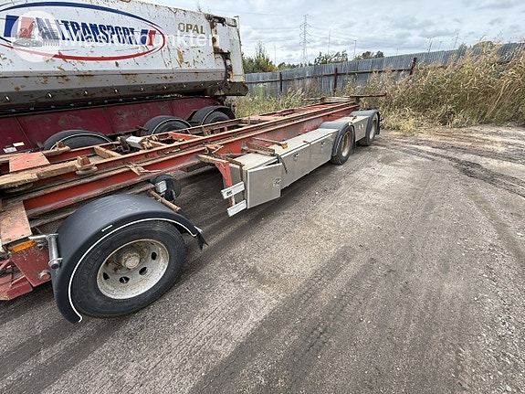 Istrail Lastväxlarsläp med tipp 7 of 27