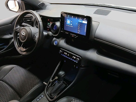 Toyota Yaris 10 of 21